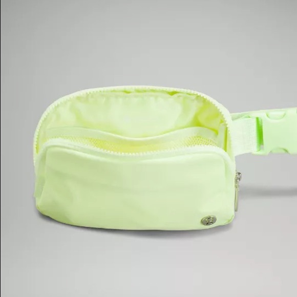 🍋Lululemon Everywhere Belt Bag FADED ZAP FZAP - Picture 7 of 7